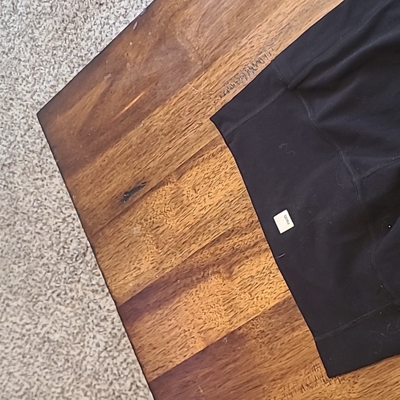 Vuori Women's Black Daily Soft Leggings Size Small - Picture 2 of 3